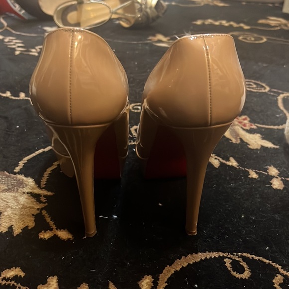 2018 Christian Louboutin Red bottoms - Picture 2 of 5